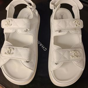 CHANEL LEATHER WHITE SANDALS . SZ 37